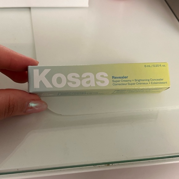 Kosas Revealer Concealer - Picture 1 of 3